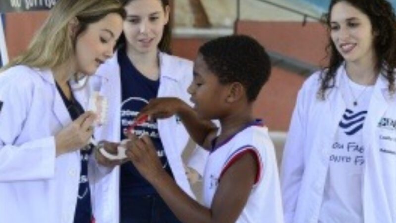 Avanços na saúde bucal dos estudantes de Vitória são destacados