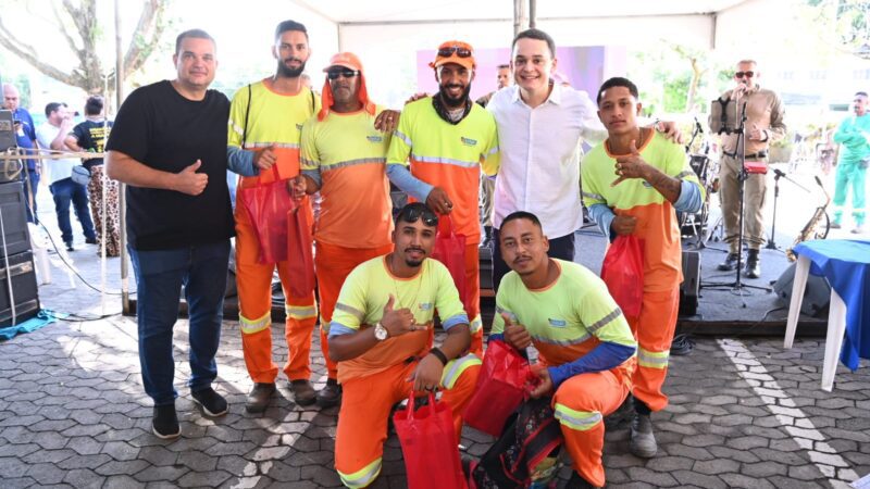 Pazolini participa das celebrações do Dia Nacional do Profissional de Limpeza Urbana