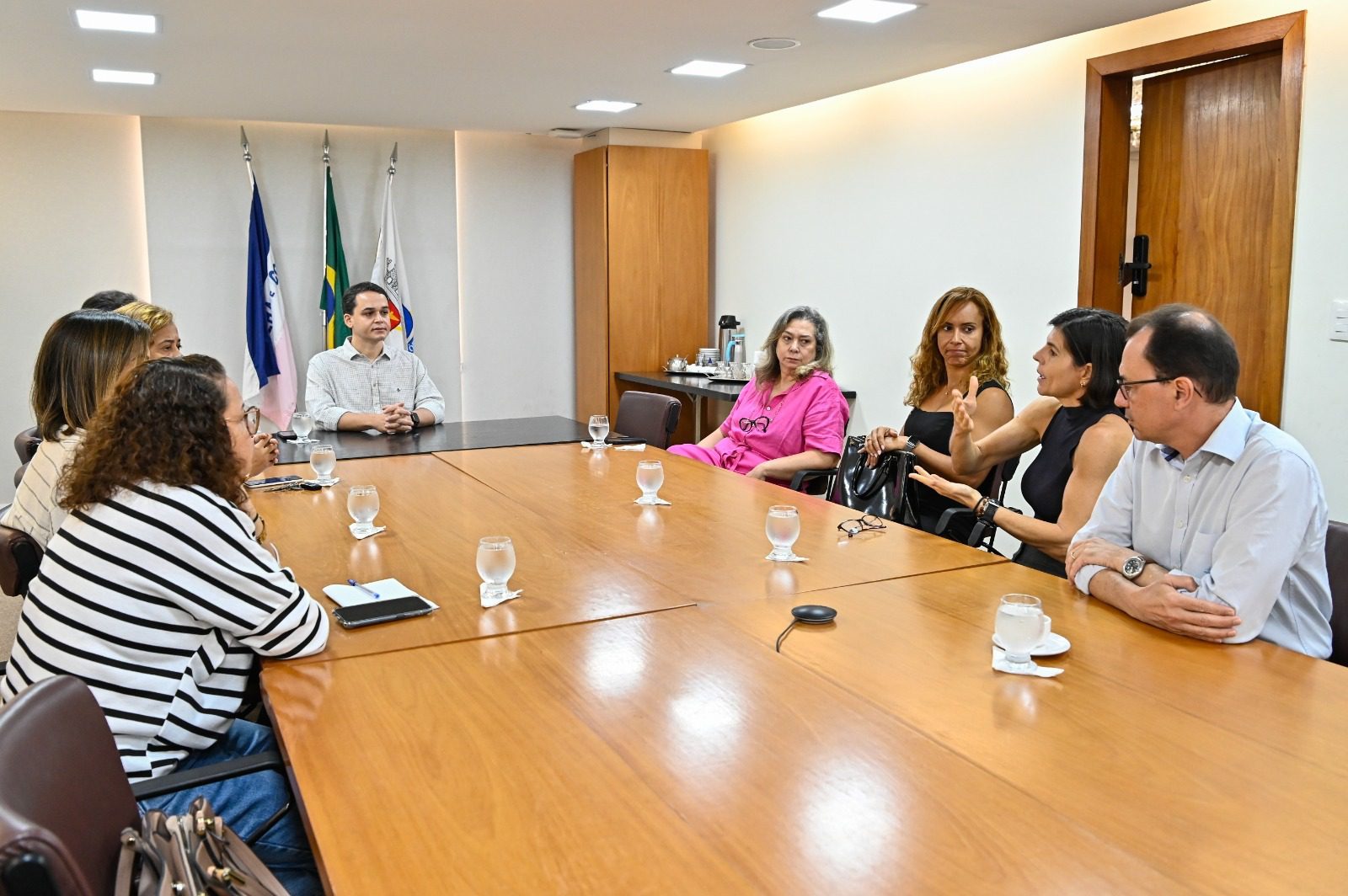 Reunião entre Pazolini, juíza e promotoras busca fortalecer políticas públicas para mulheres