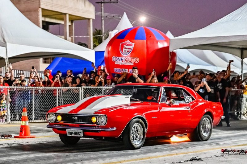 Grande público de 14 mil pessoas prestigia evento automobilístico no Sambão do Povo