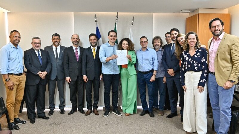Vitória abre edital de concurso público para Procurador Municipal