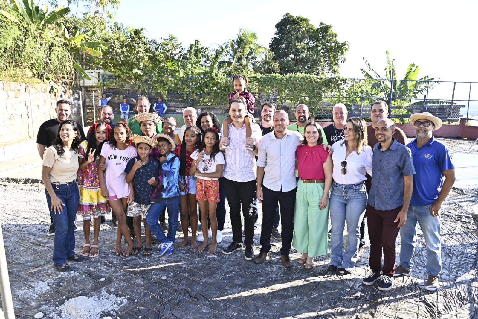 Pazolini atende comunidade do bairro Conquista com avanço rápido nas obras do Parque Kids