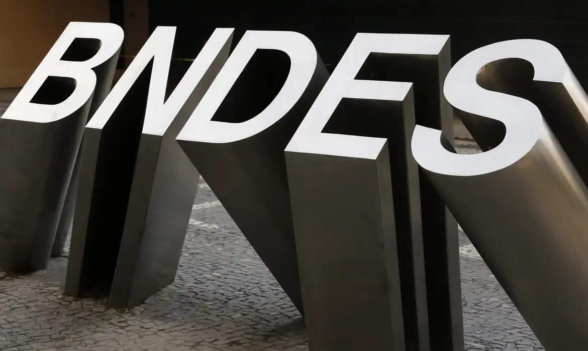 Em cinco dias, concurso do BNDES já recebeu mais de 27 mil pedidos de inscrição