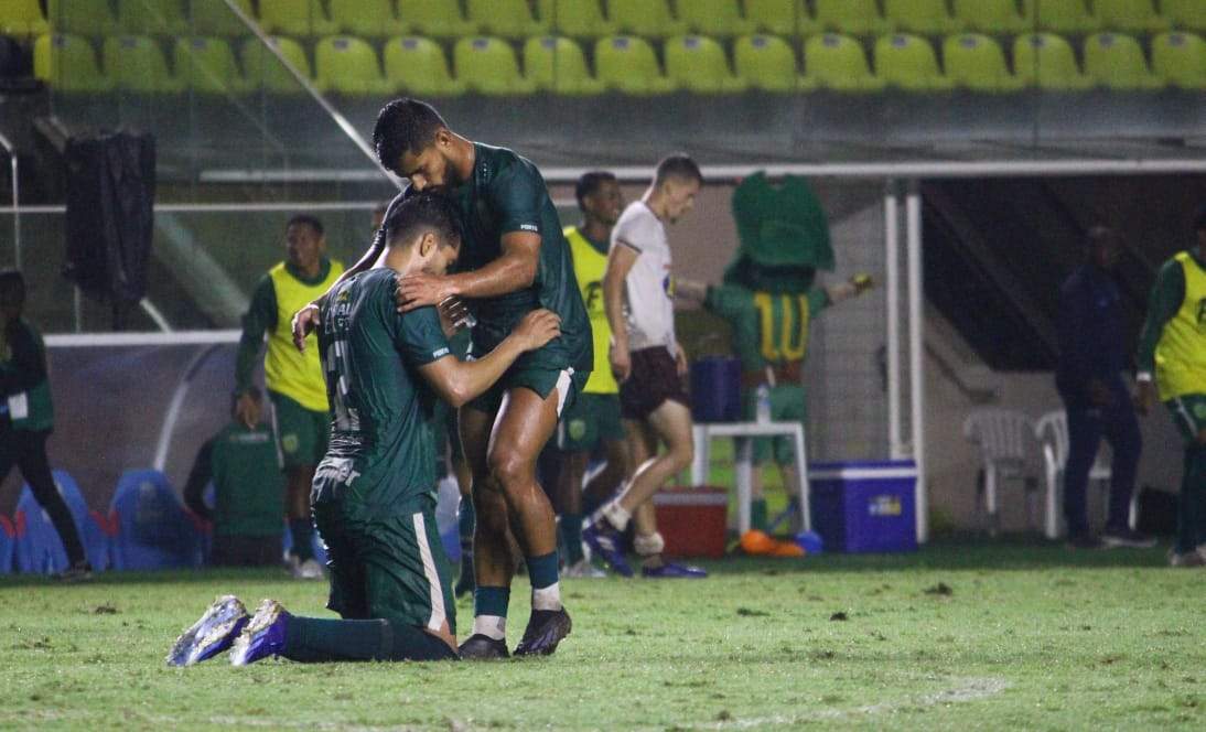 Porto Vitória coloca um pé na final da Copa Espírito Santo