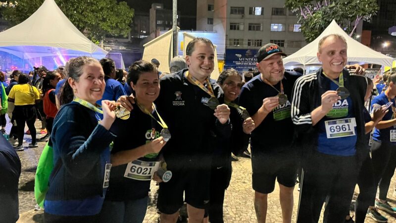 Corrida noturna em Vitória com Pazolini destaca a história e cultura do Centro