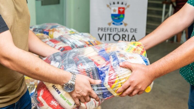 Famílias de Vitória participam de formação em educação alimentar e nutricional