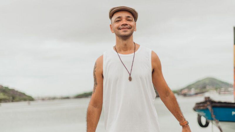 Anderson Ventura lança videoclipe com cenários turísticos de Vila Velha como destaque