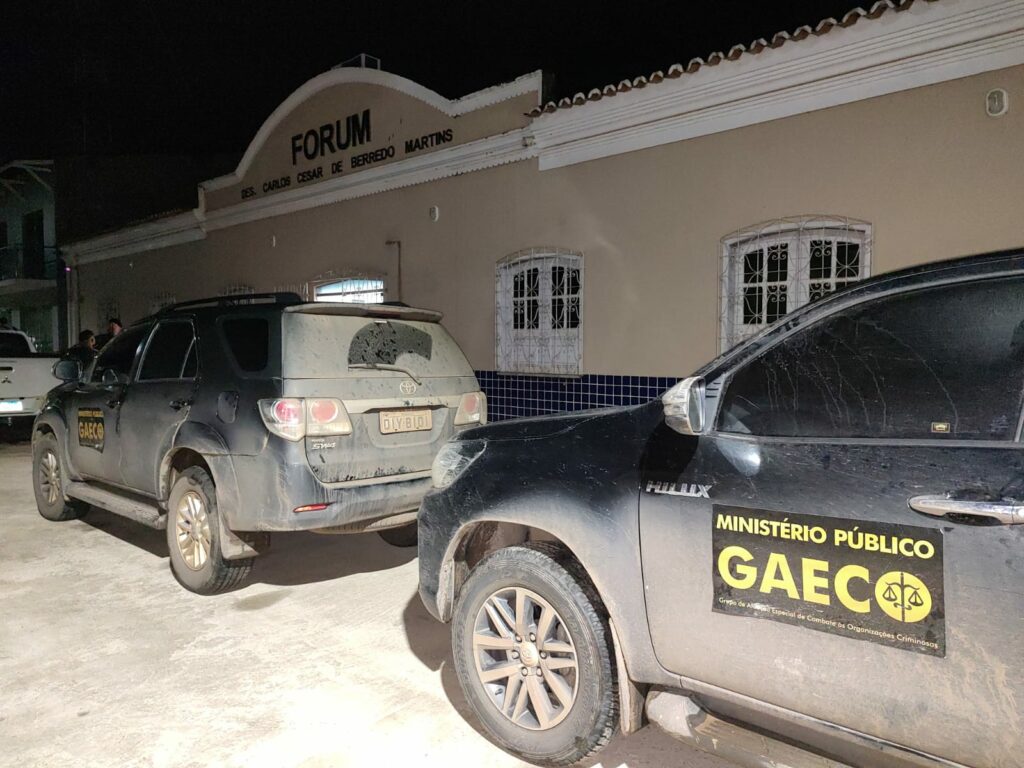 GAECO deflagra “Operação Baeza” e denuncia 16 pessoas por atuação criminosa em Viana