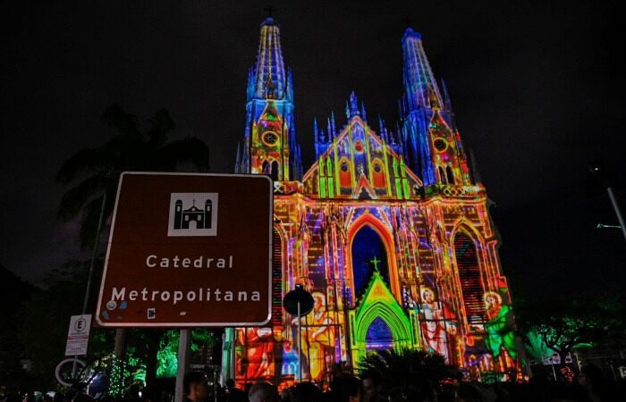 Belezas de Vitória e espírito natalino brilham na Catedral Metropolitana no Natal de Encantos