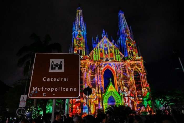 Belezas de Vitória e espírito natalino brilham na Catedral Metropolitana no Natal de Encantos