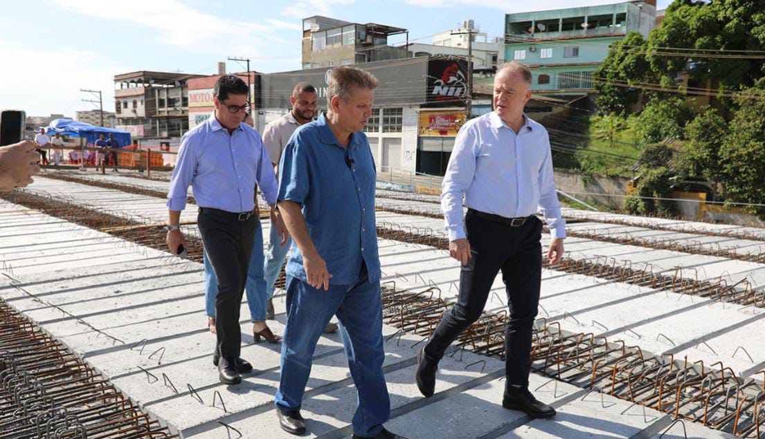 Prefeito, governador e presidente da Assembleia supervisionaram o avanço das obras do viaduto