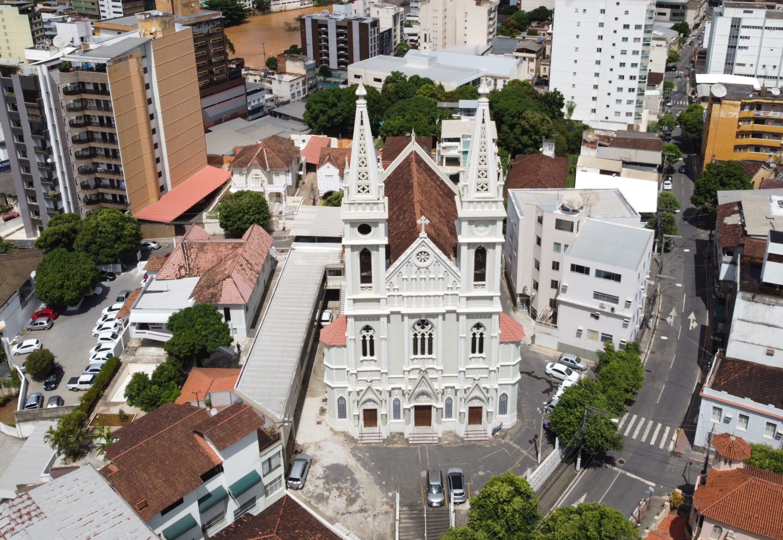 Curia Diocesana de Cachoeiro de Itapemirim completa 65 anos de implantação da diocese