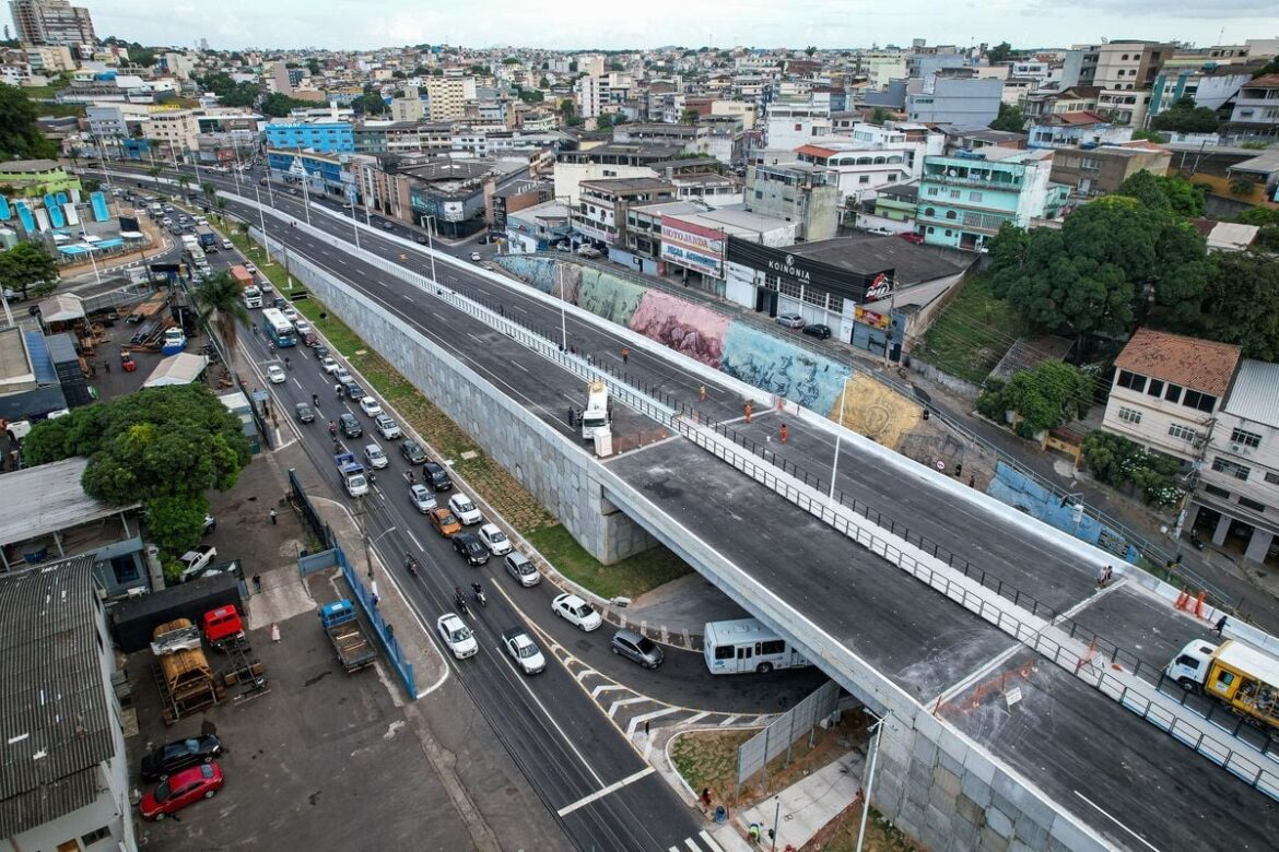 Nova era para o trânsito! Viaduto Dona Rosa é entregue com inovação e eficiência!