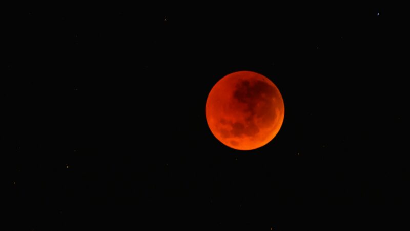 Sexta de Eclipse: Como apreciar a “Lua de Sangue” (14/03)