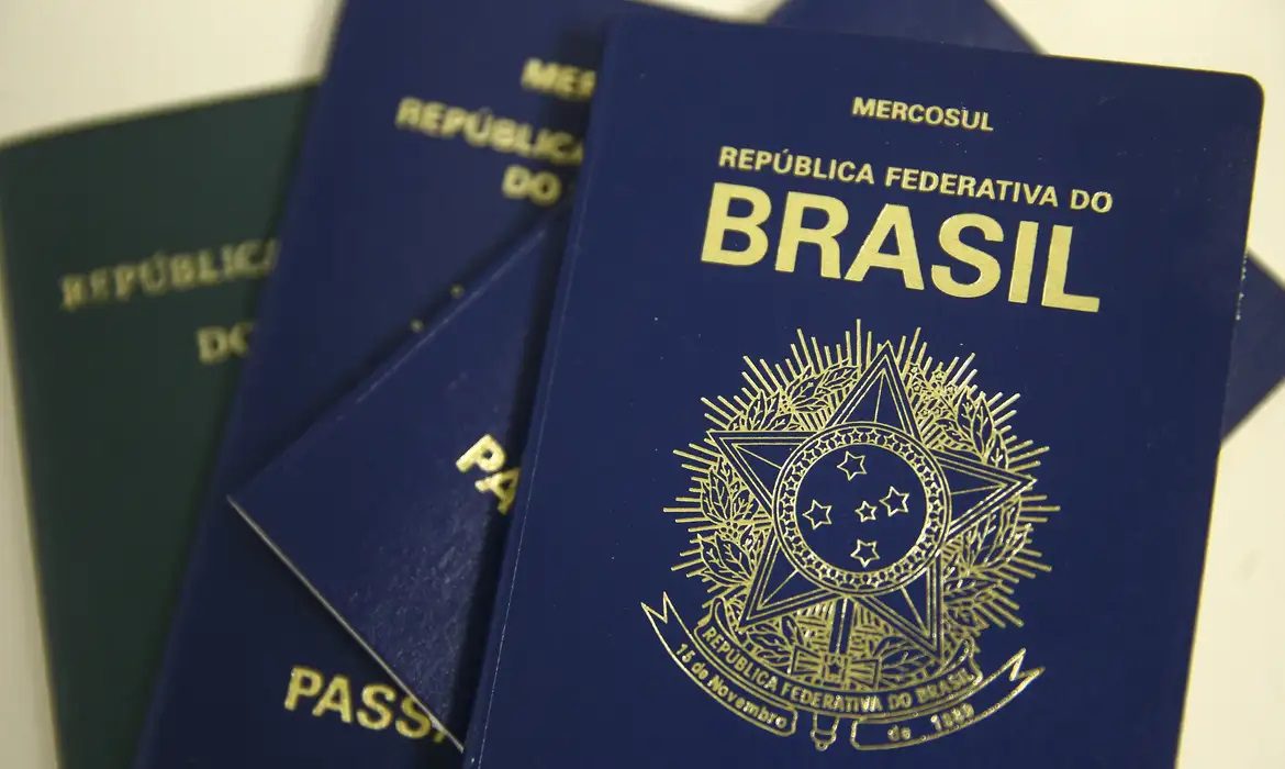 Governo Federal analisa elevar preço de emissão de passaporte